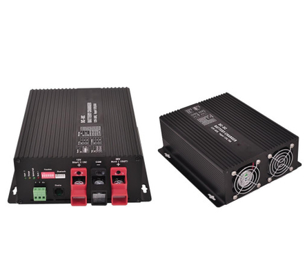 RV Vehicle 910W Max Input Power DC Battery Charger Запечатанная батарея Тип легкого веса