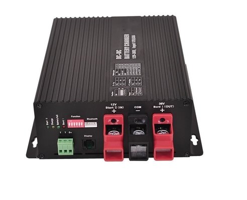 RV Vehicle 910W Max Input Power DC Battery Charger Запечатанная батарея Тип легкого веса
